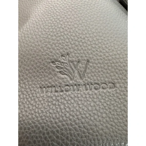 Willow Wood Gray Tote Bag Crossbody Purse Front Pocket Tassel Accent - Picture 6 of 12